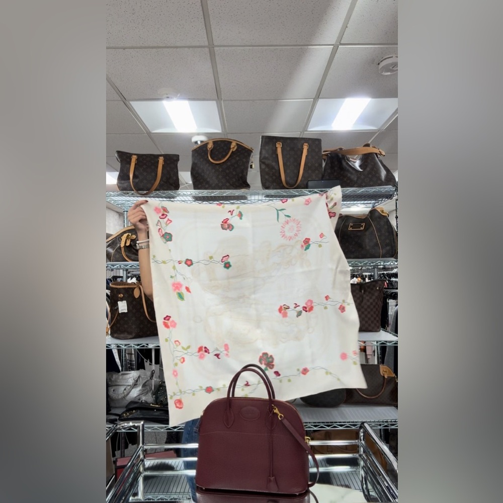 Hermes scarf - Picture 3 of 3